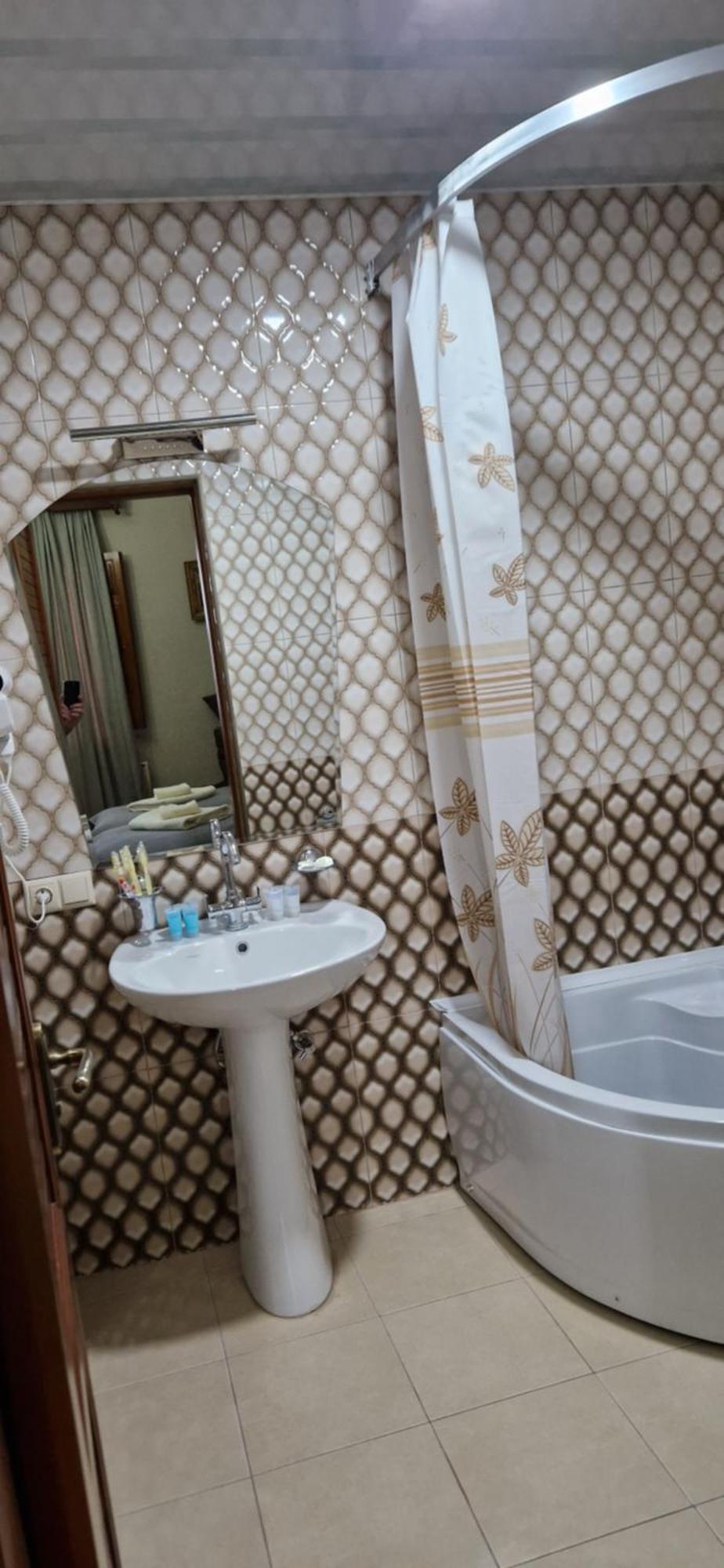 Hotel Villa Kutaisi Luaran gambar