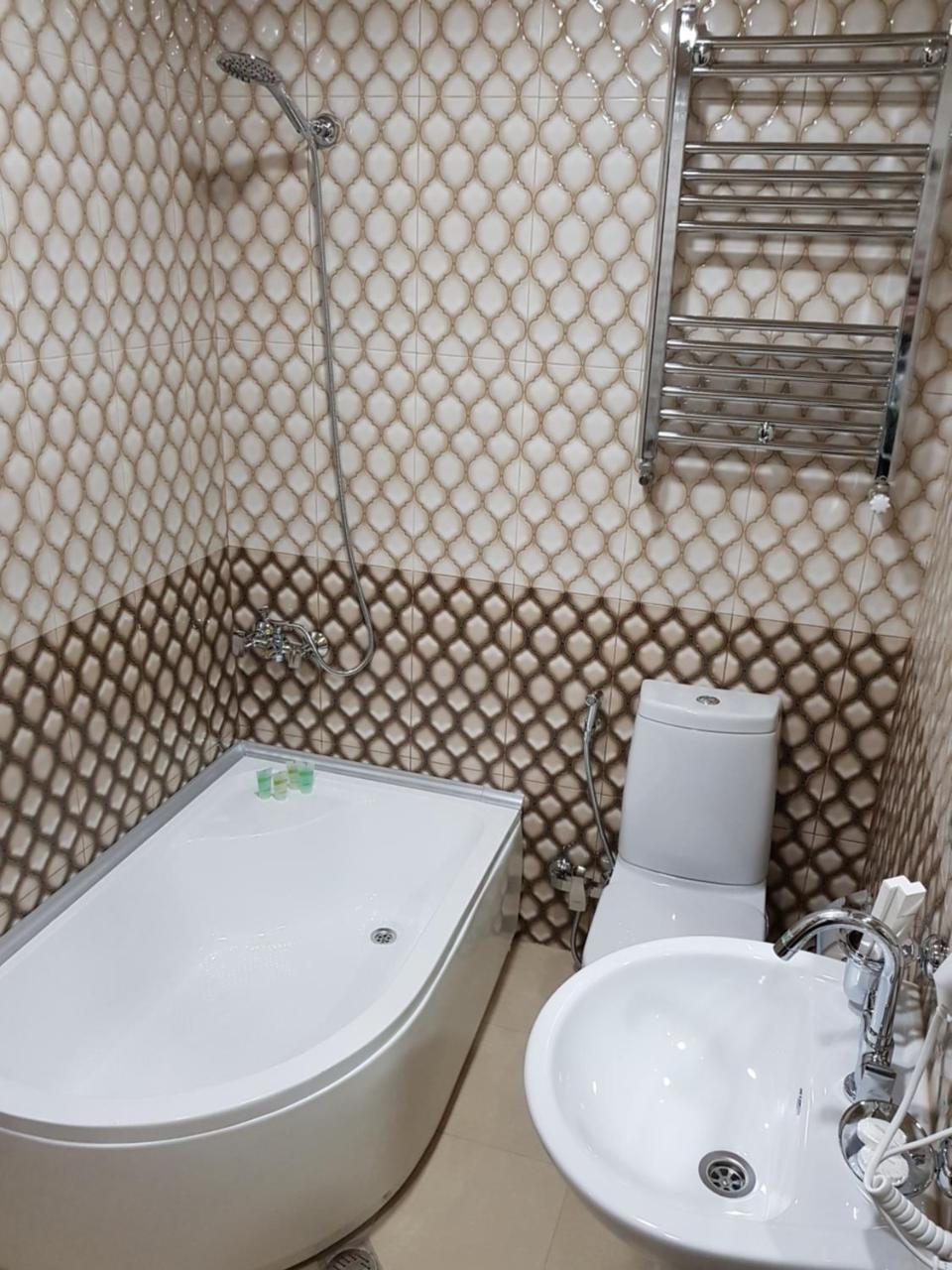 Hotel Villa Kutaisi Luaran gambar